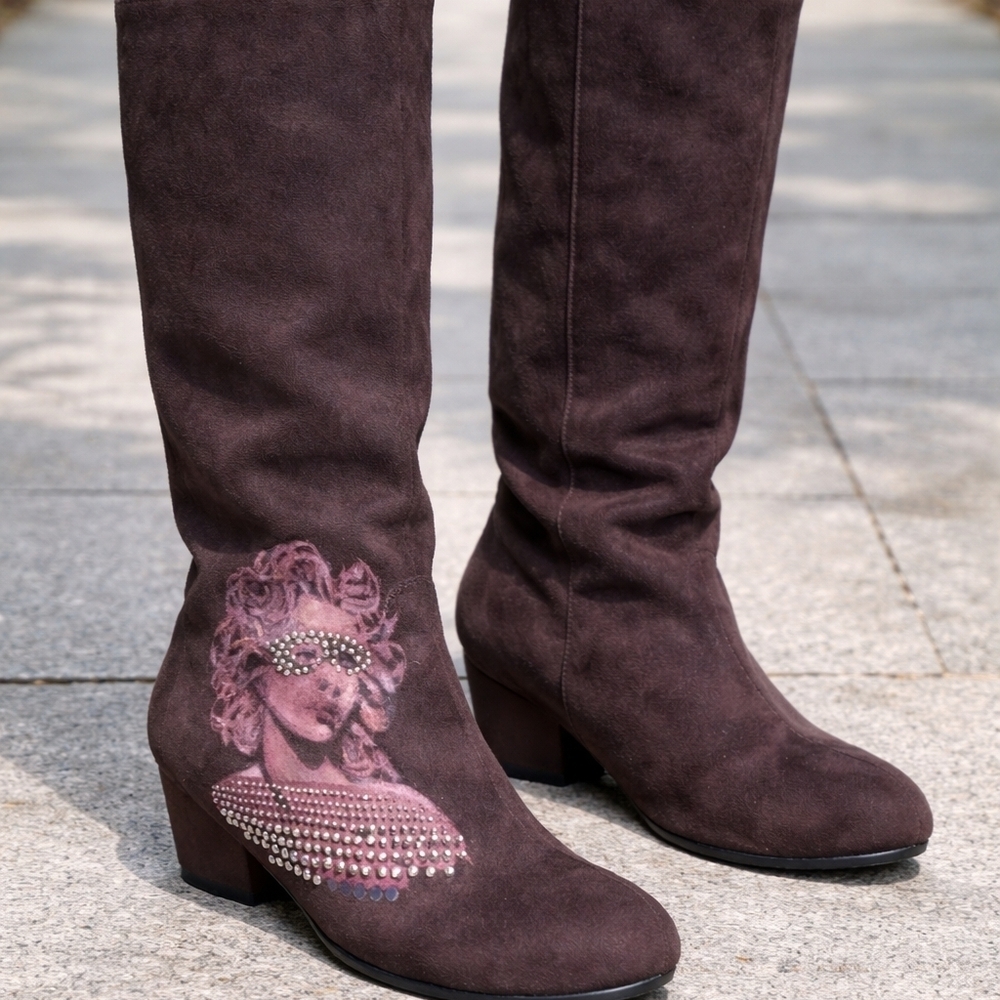 Art Meets Fashion. Artistic Embellished Heeled Boots in Deep Brown. Size 9